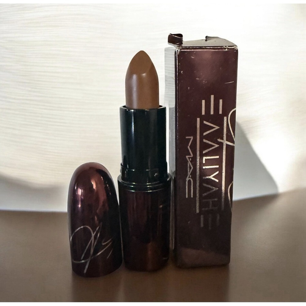 MAC AALIYAH MATTE LIPSTICK - TRY AGAIN. 0.10OZ - Collectors Limited Ed. NIB